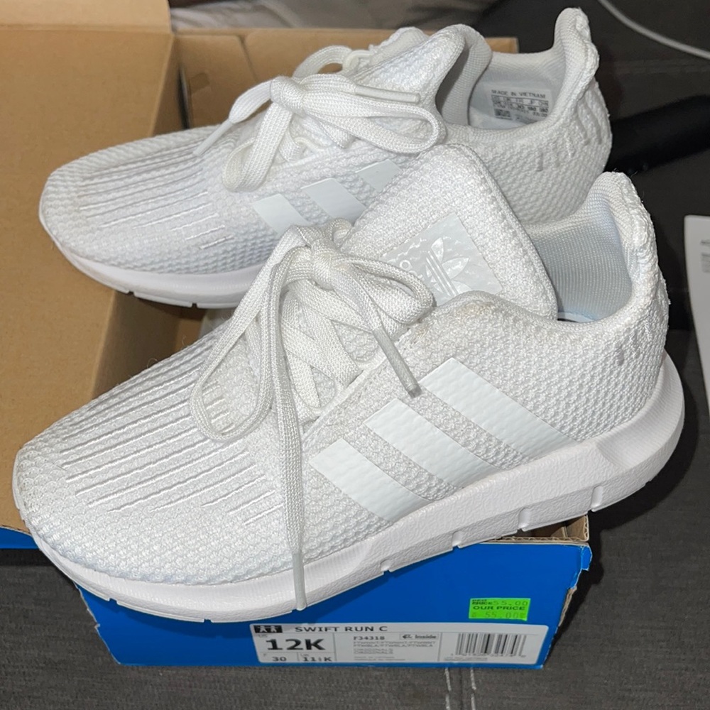 Adidas swift run C size 12K white